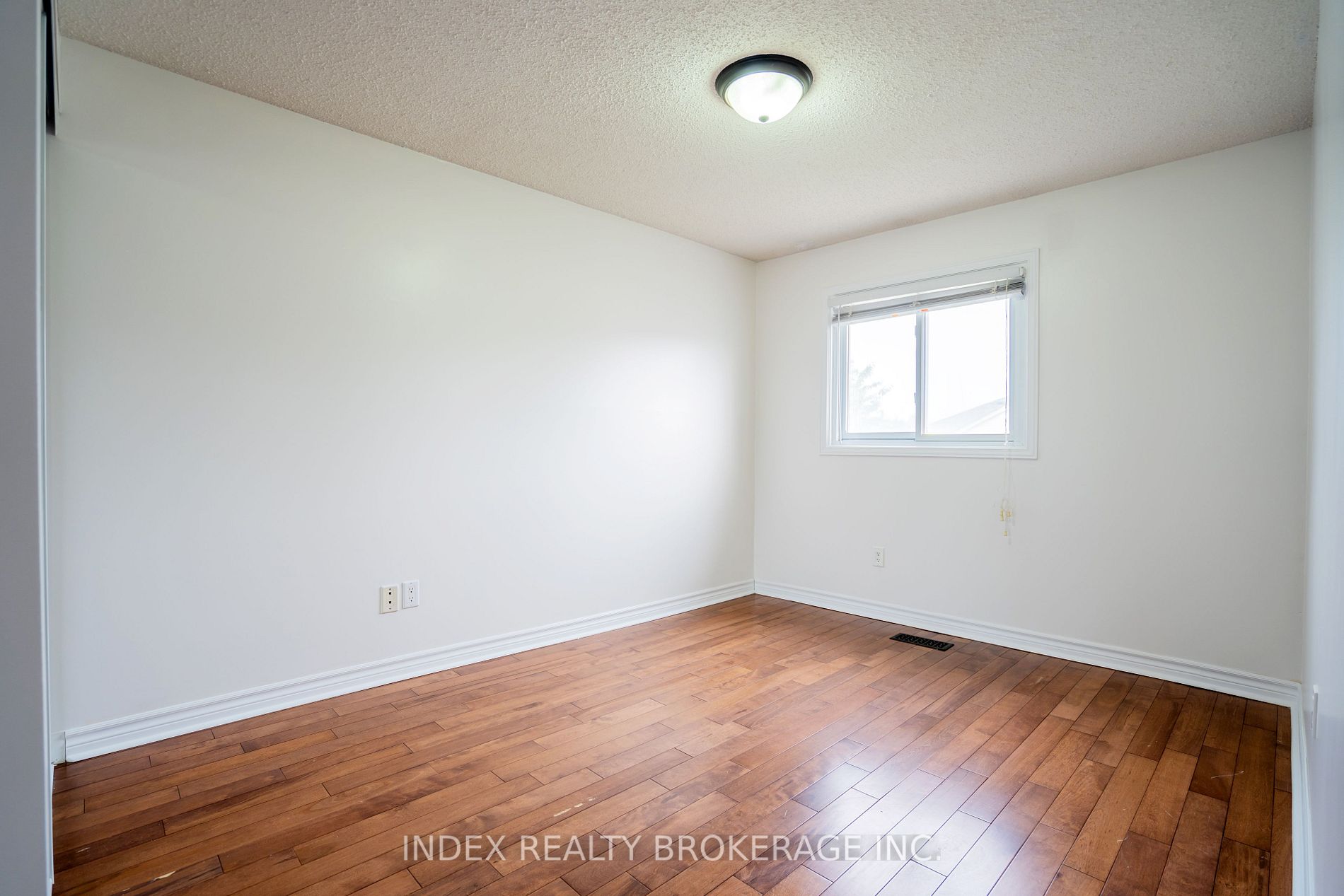 19 Rustywood Drive