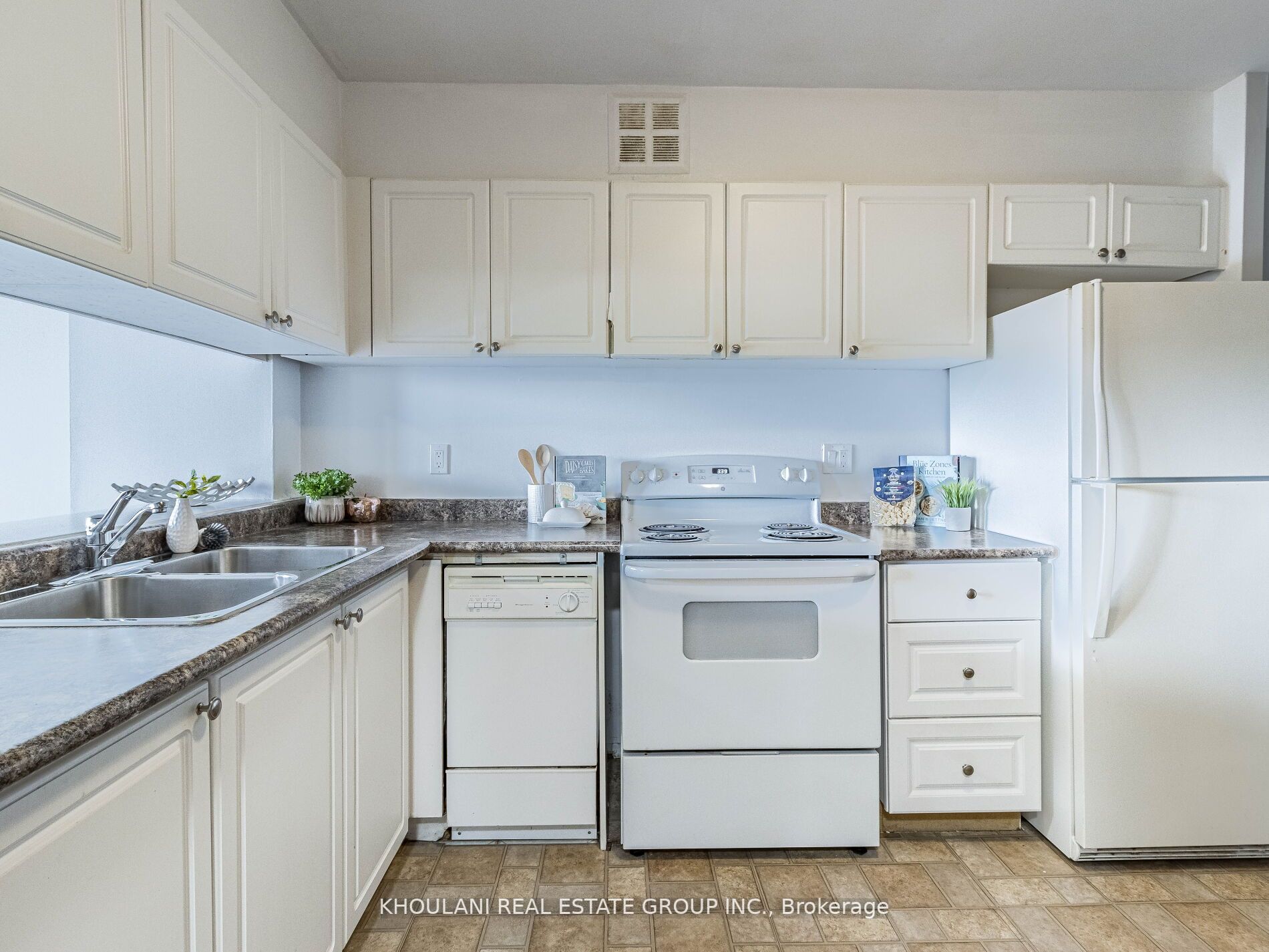 234 Albion Rd, #1412
