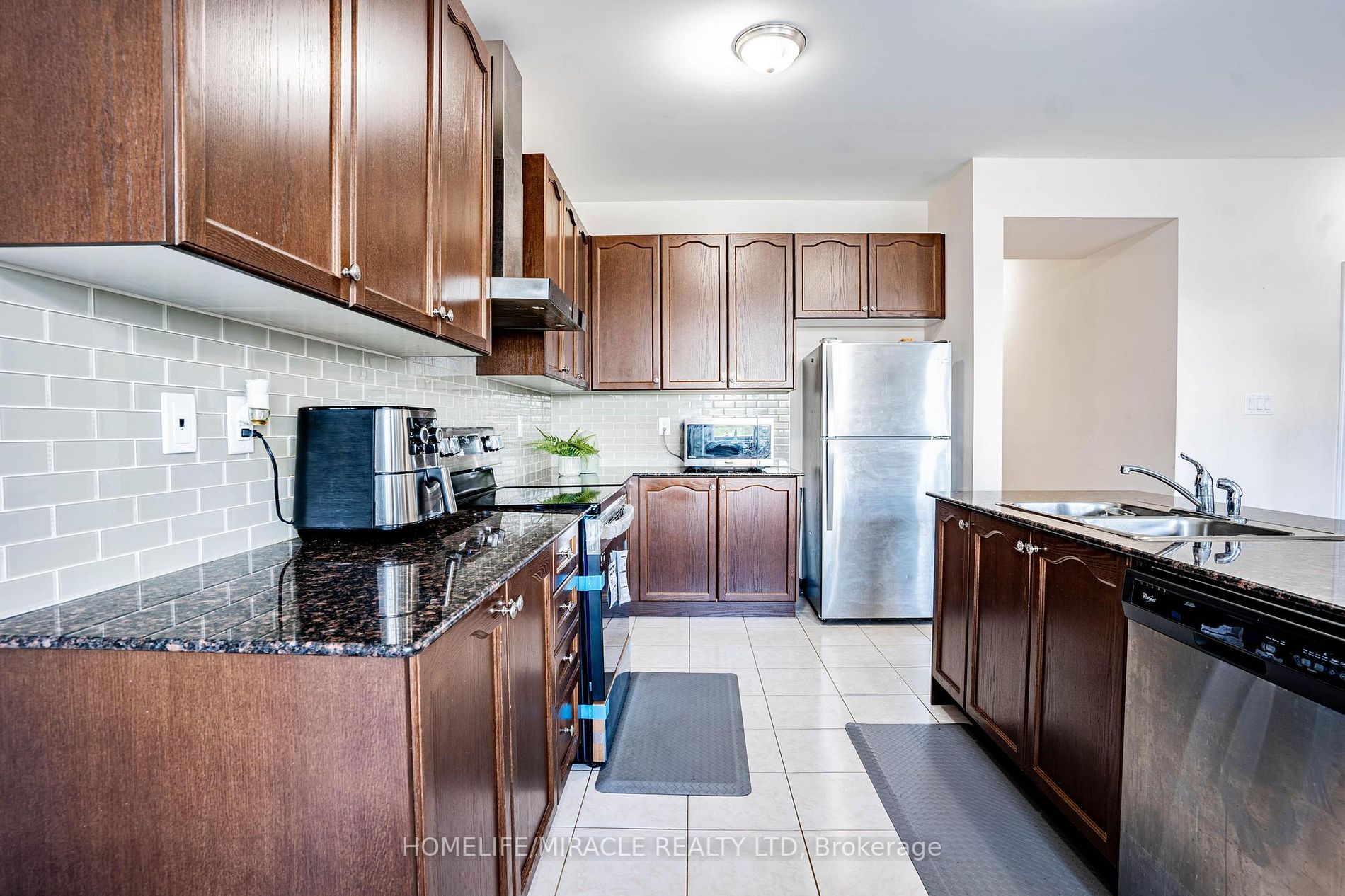 86 Monkton Circ