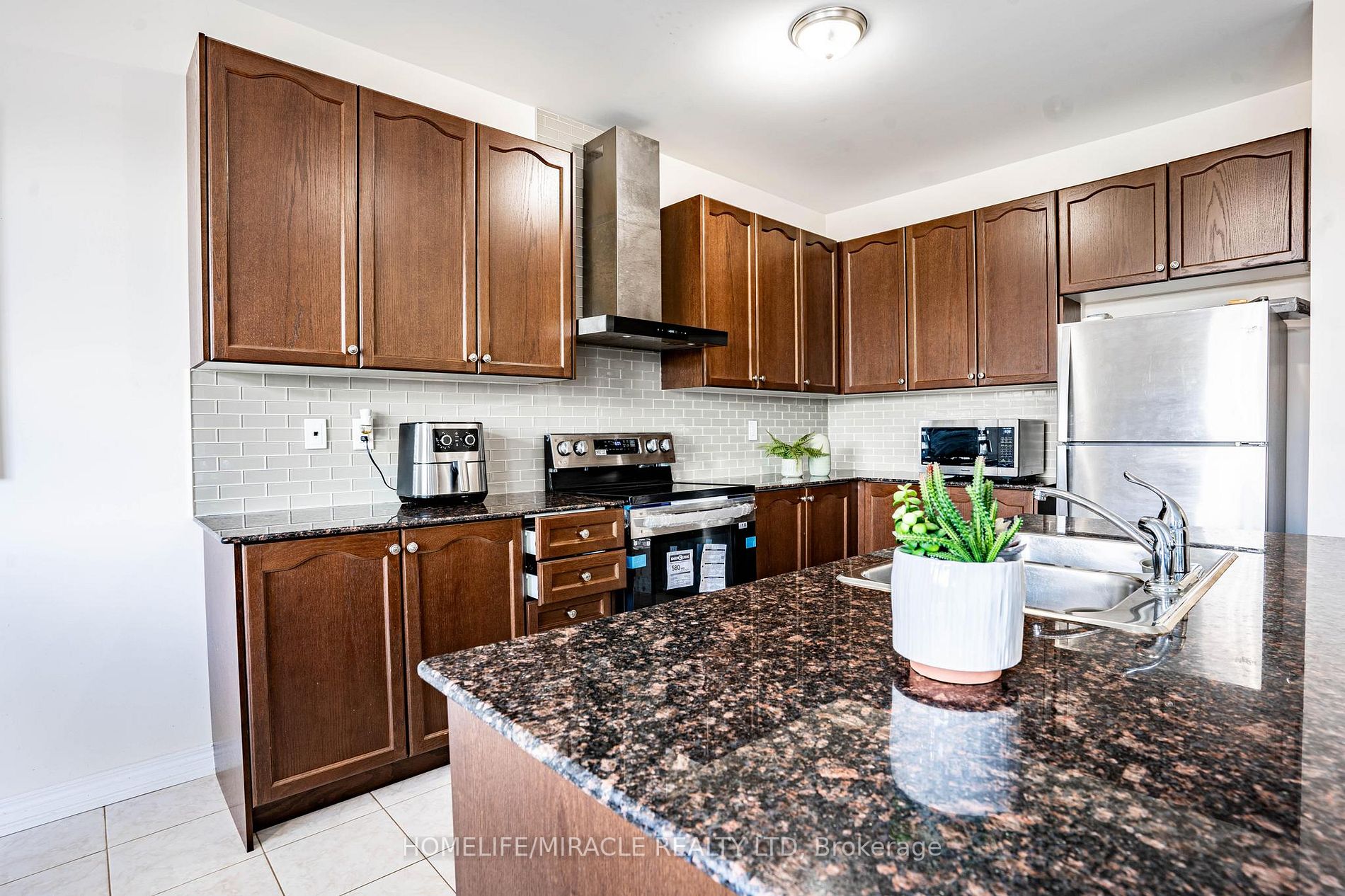 86 Monkton Circ