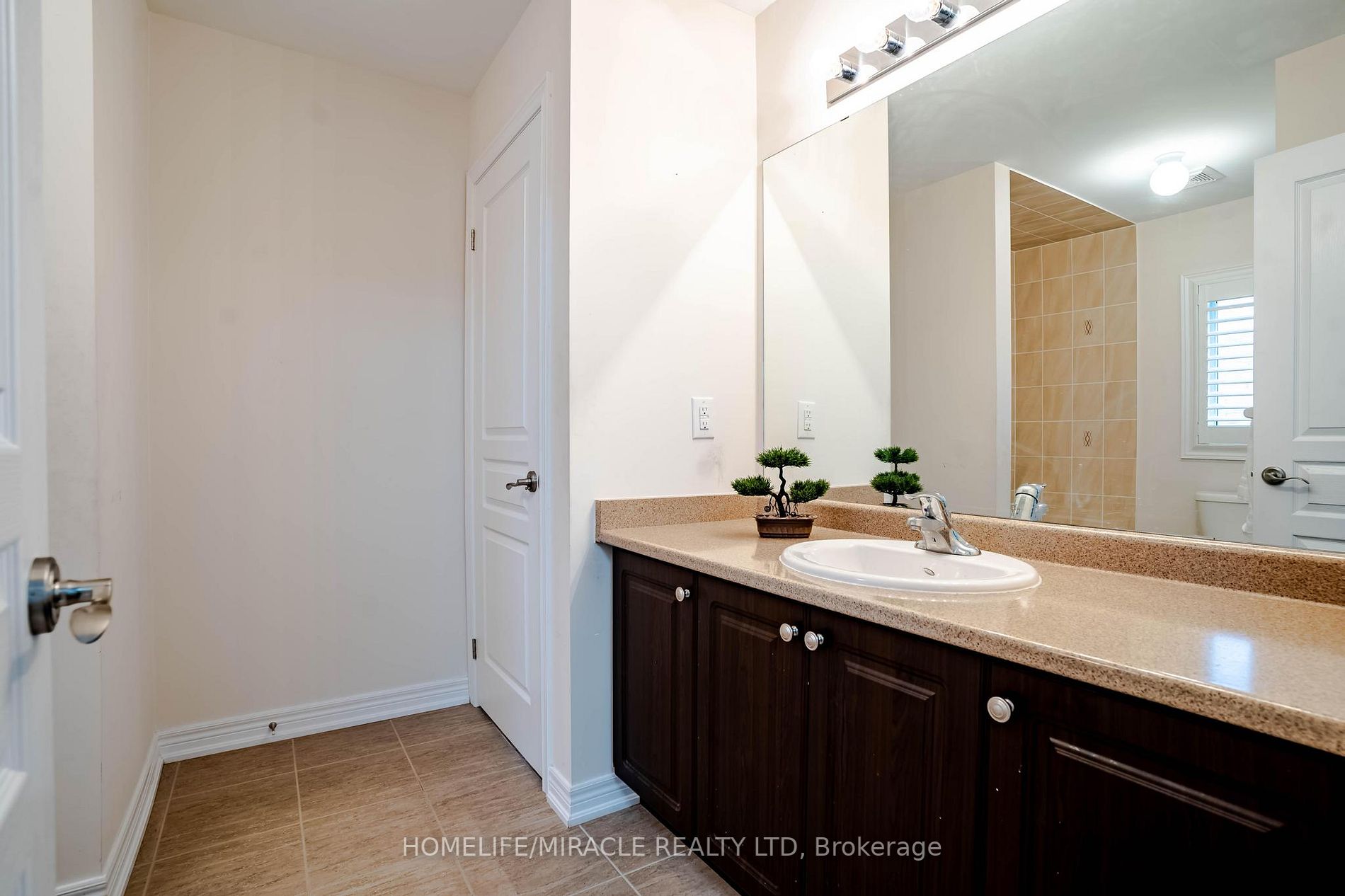 86 Monkton Circ