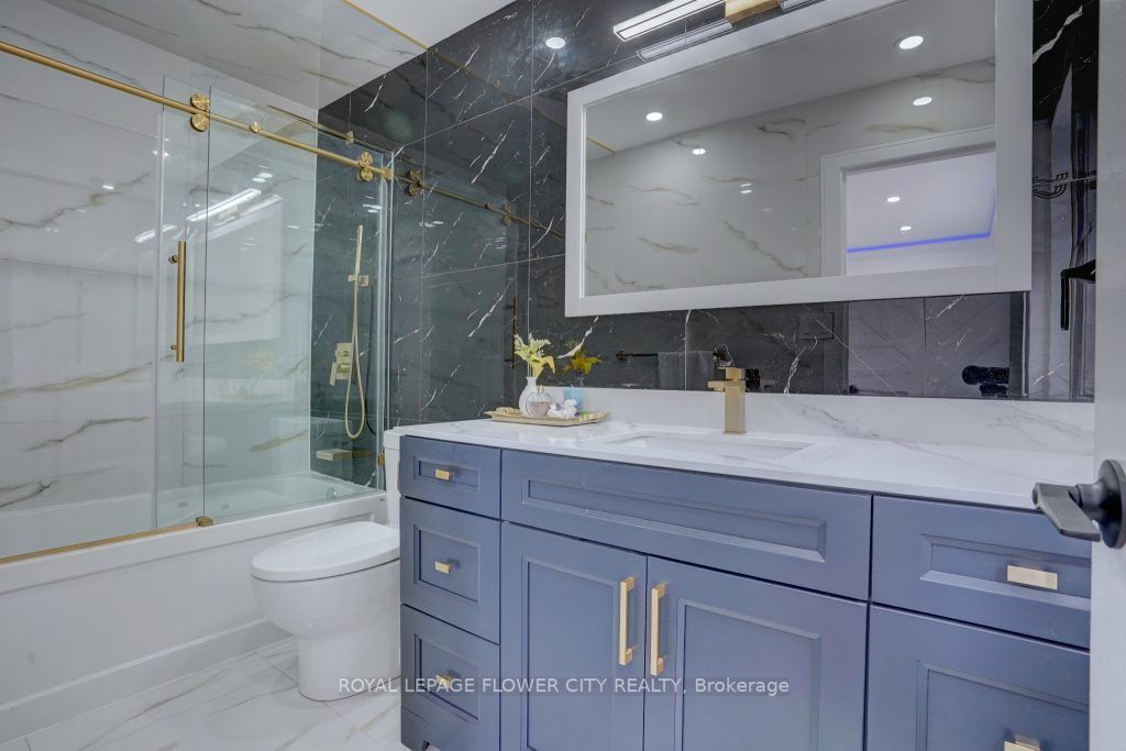 6 Sorbonne Dr