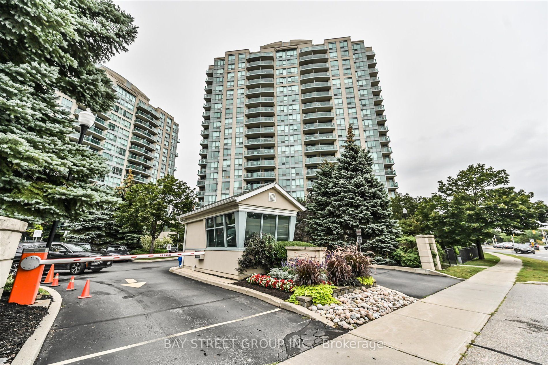 Listing W6795040 - Large Photo # 2