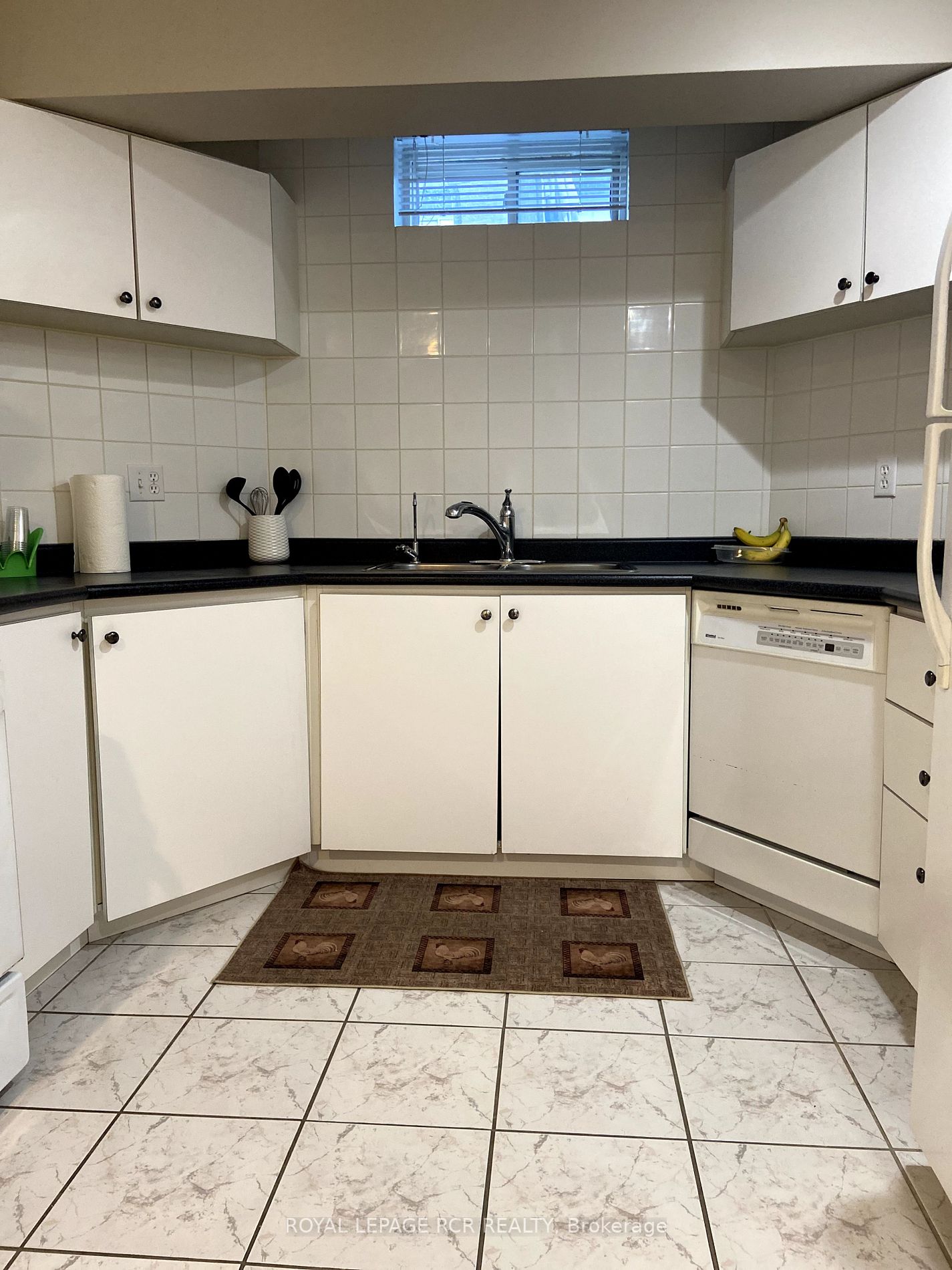 97 Riverwood Terr, #Lower
