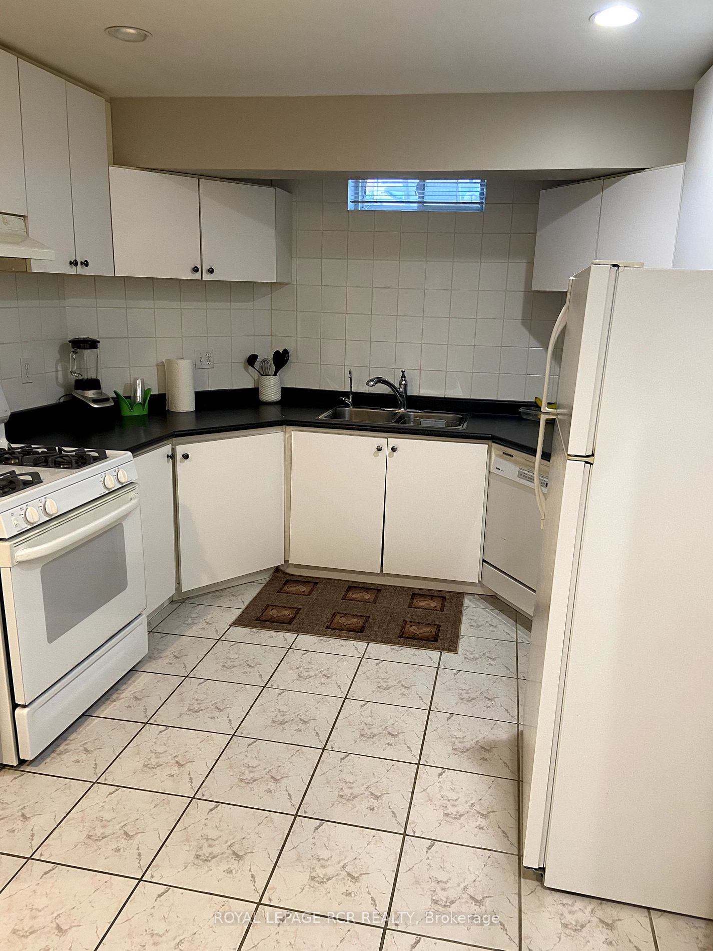 97 Riverwood Terr, #Lower