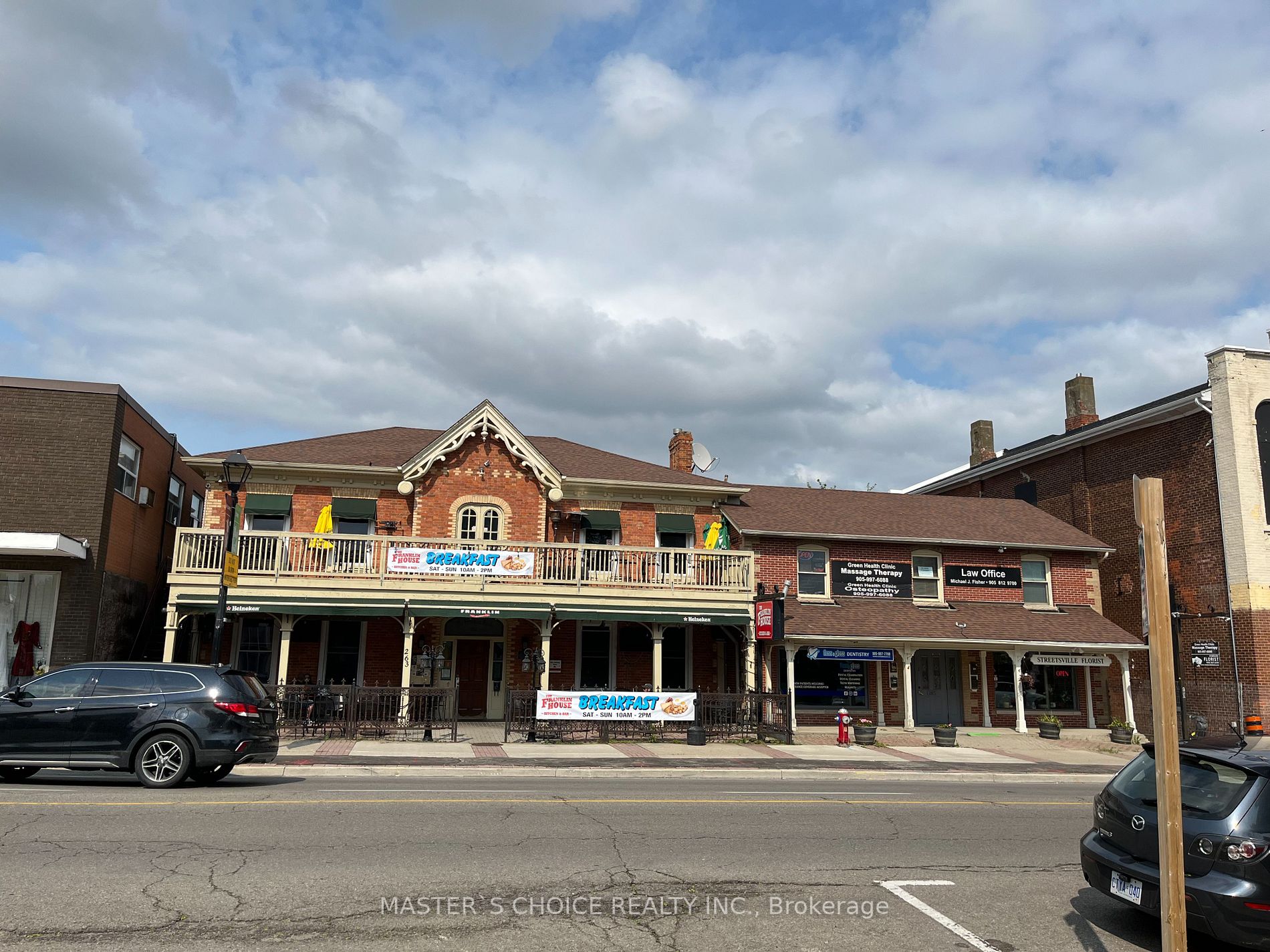 265 Queen St S