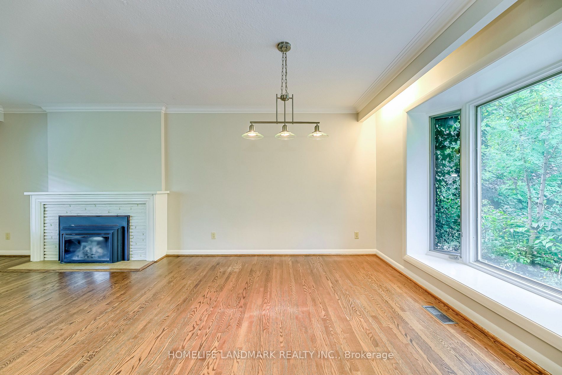 115 Wolfdale Avenue