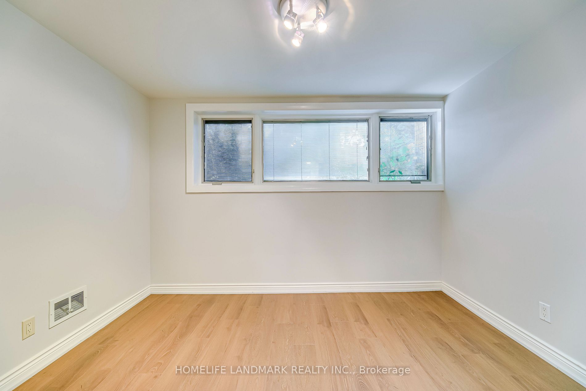 115 Wolfdale Avenue