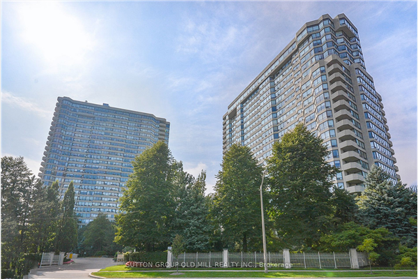 1320 Islington Ave, Toronto
