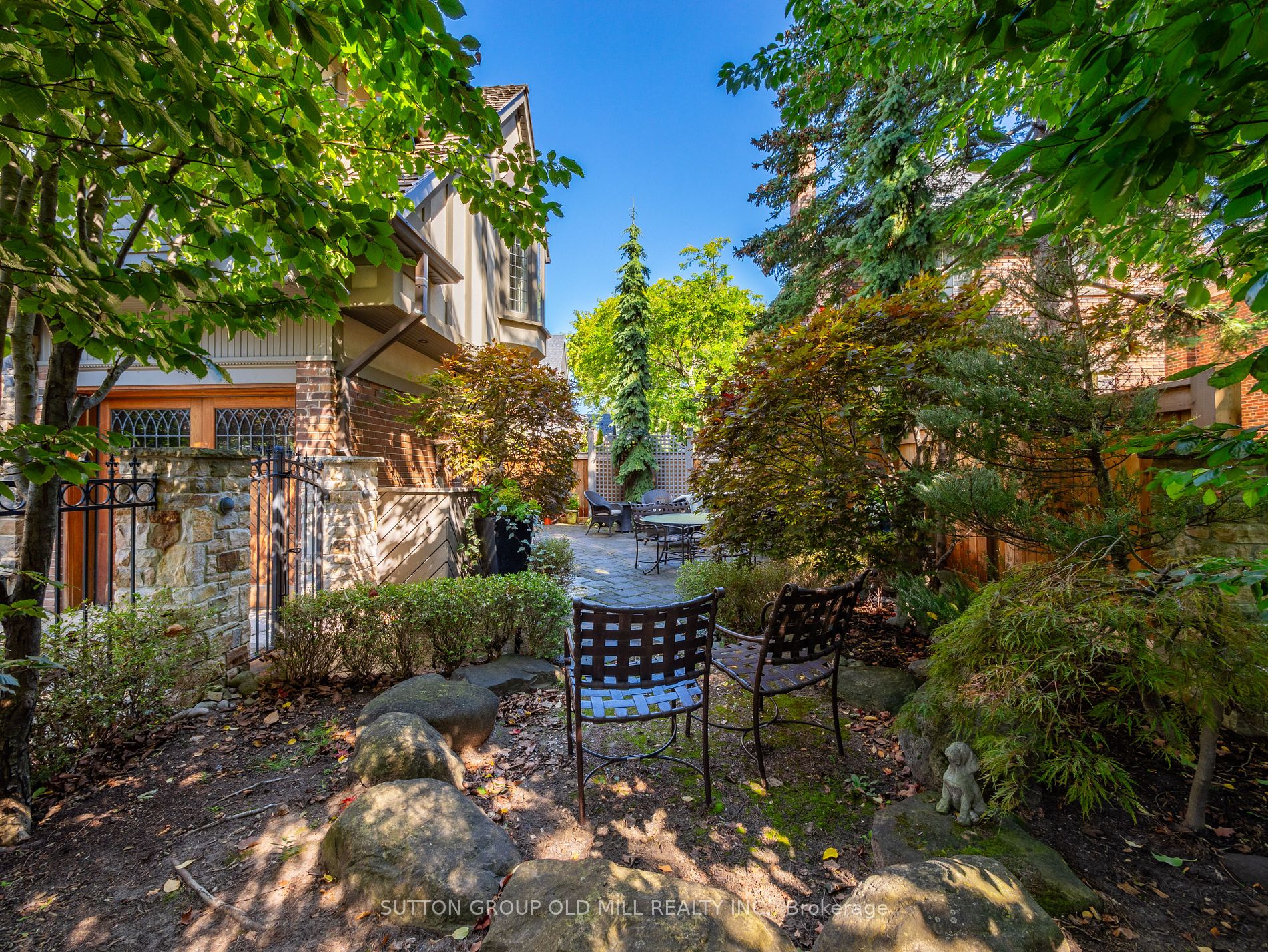 231 Grenview Blvd S