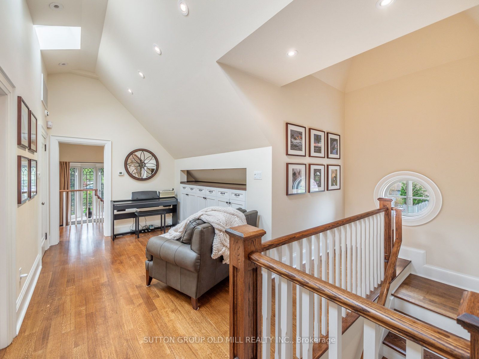 231 Grenview Blvd S