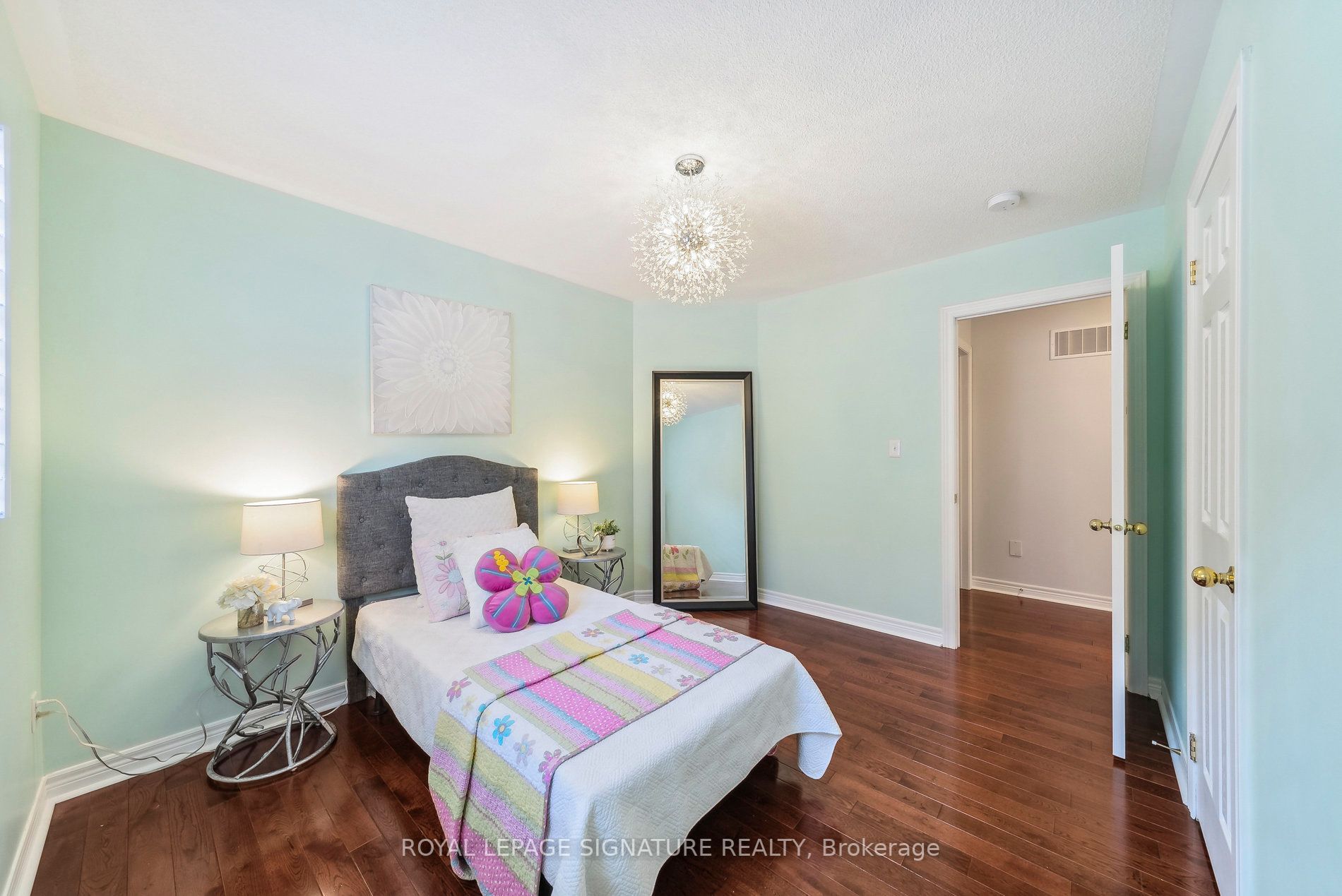 9 Isaac Devins Blvd
