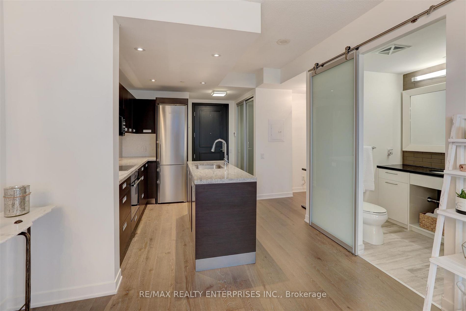 90 Park Lawn Rd, #2203