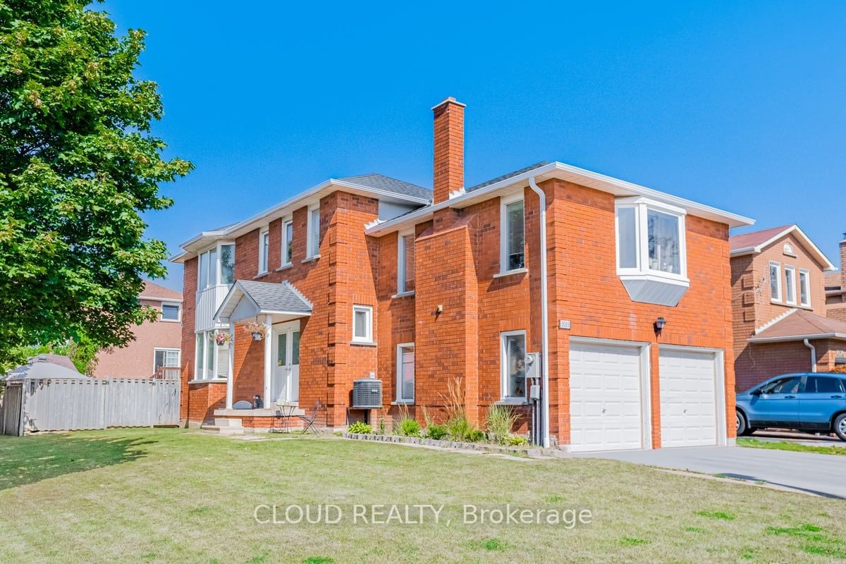 1089 Ivandale Dr S