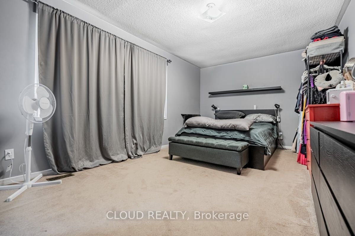 1089 Ivandale Dr S