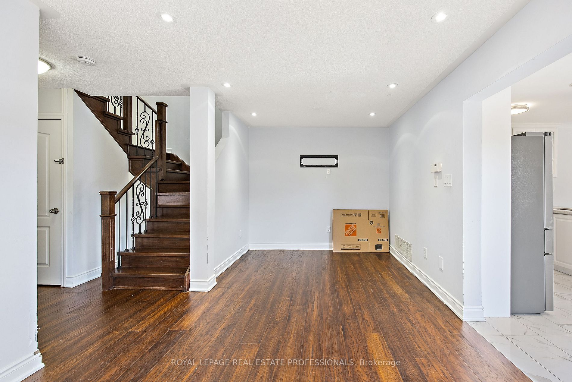 31 Lake Louise Drive