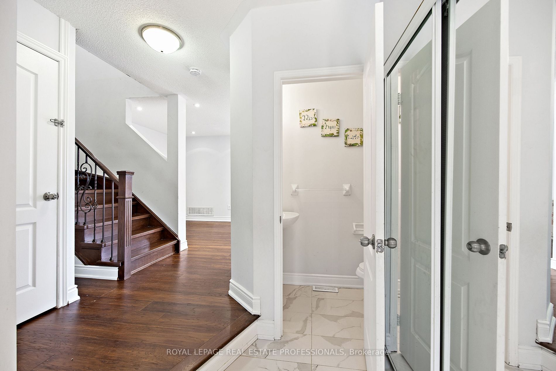 31 Lake Louise Drive