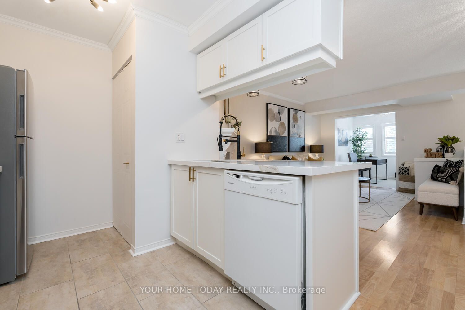 9A Robert Lane, #24