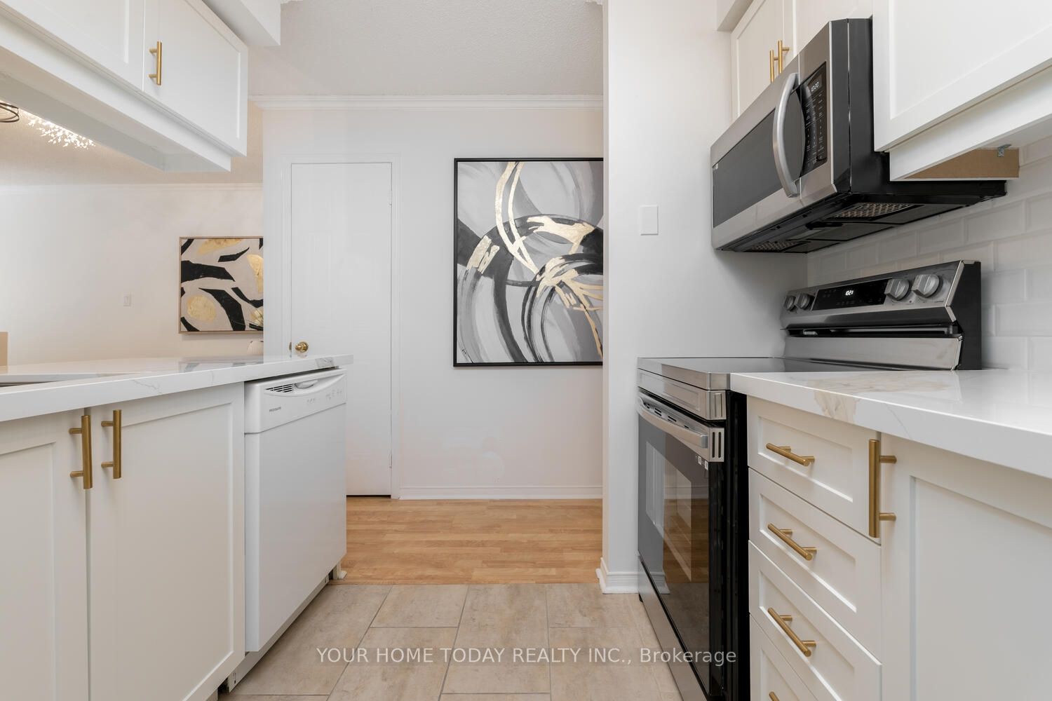 9A Robert Lane, #24