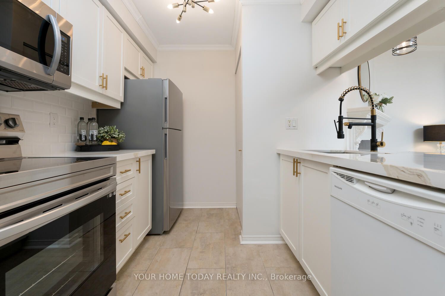 9A Robert Lane, #24