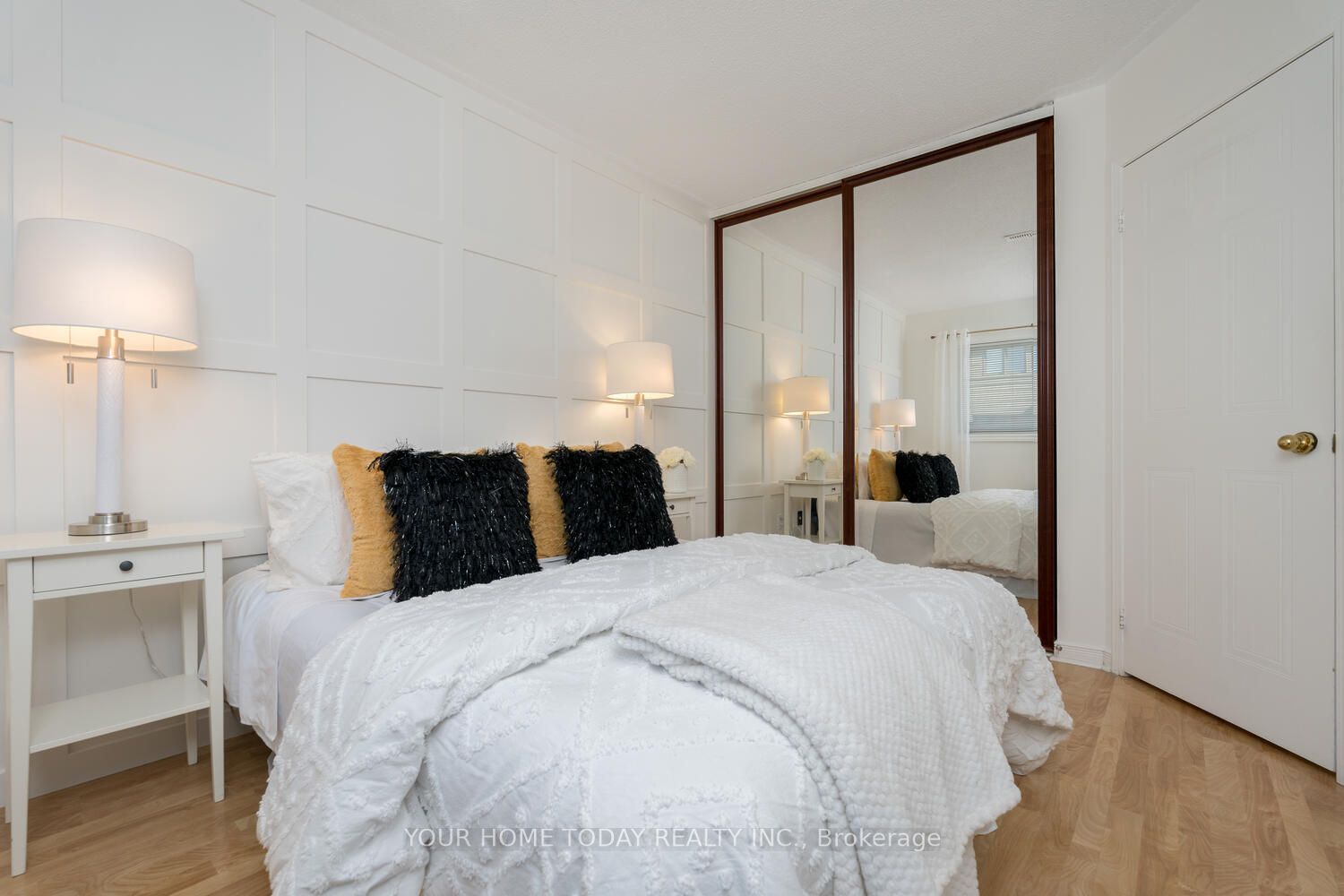 9A Robert Lane, #24