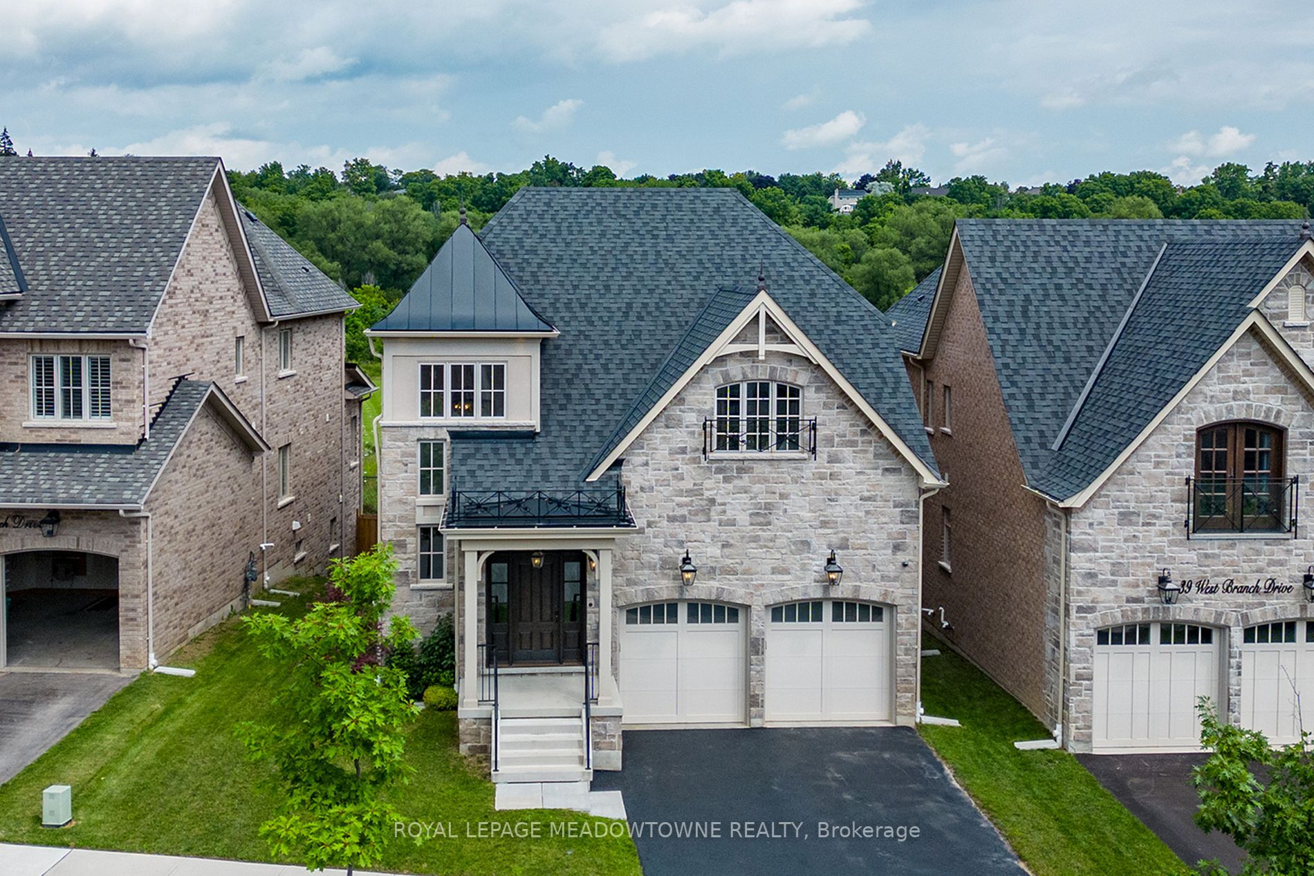 37 West Branch Dr