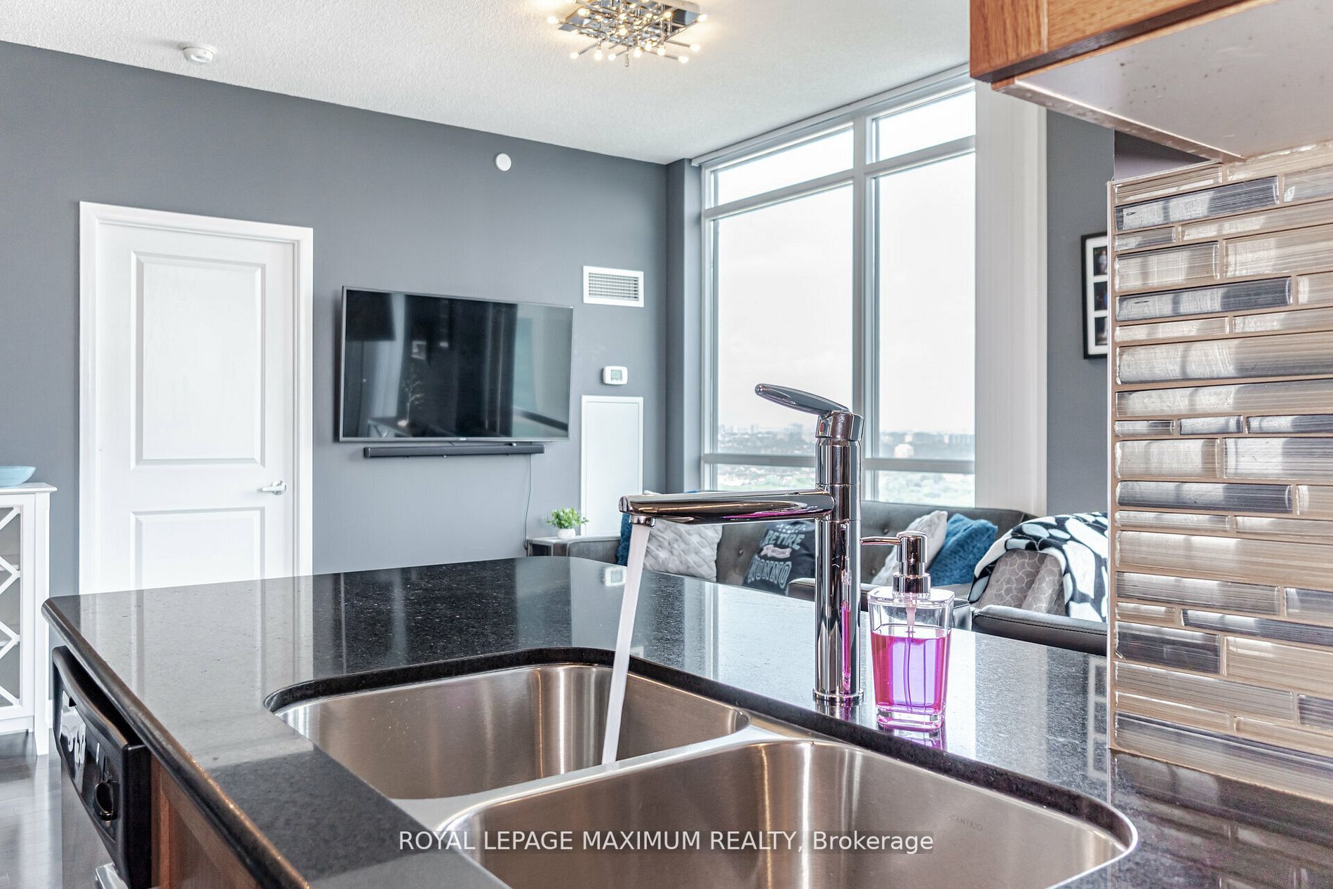 Listing W6795952 - Large Photo # 13