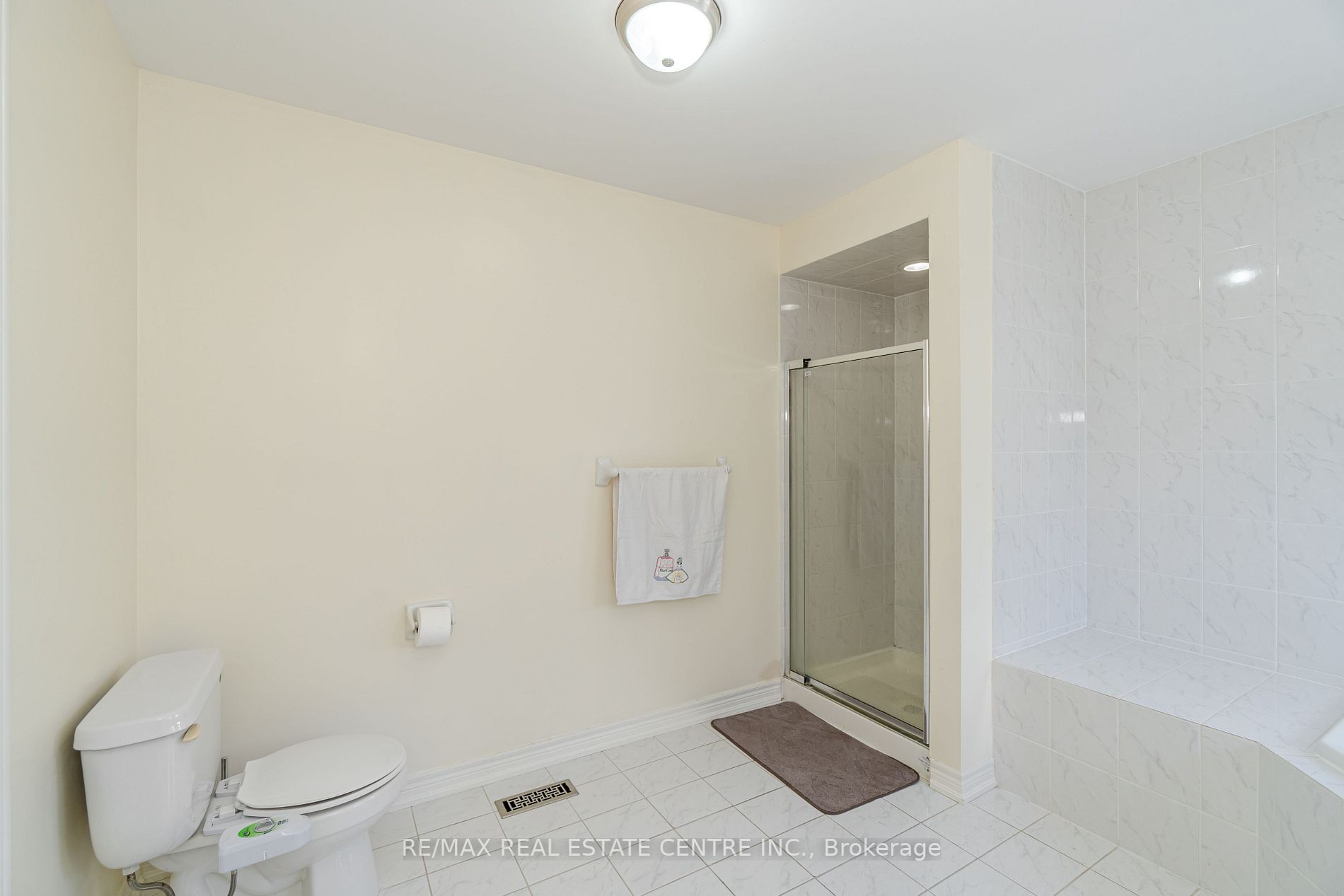 7 Dovehaven Cres
