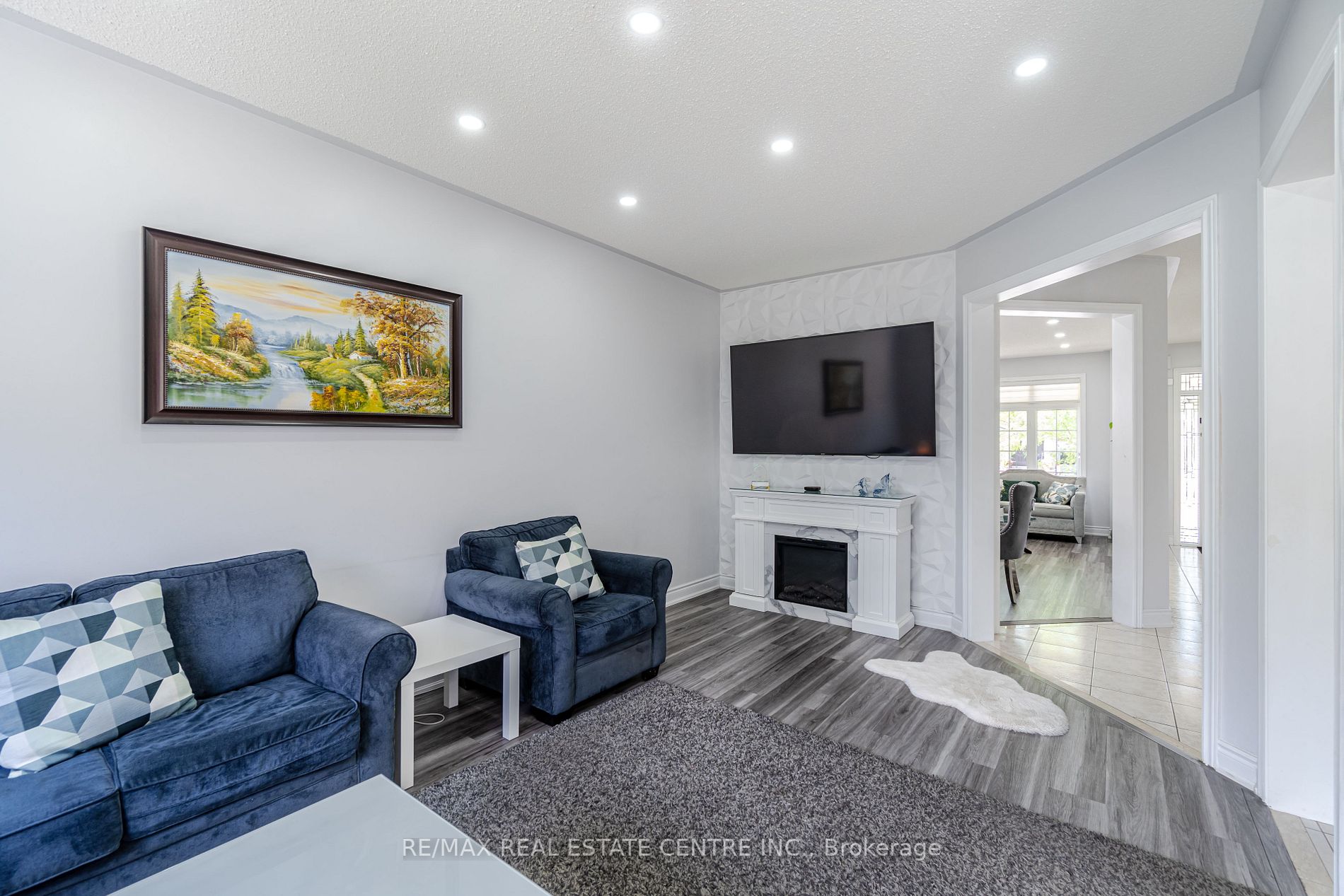 7 Dovehaven Cres