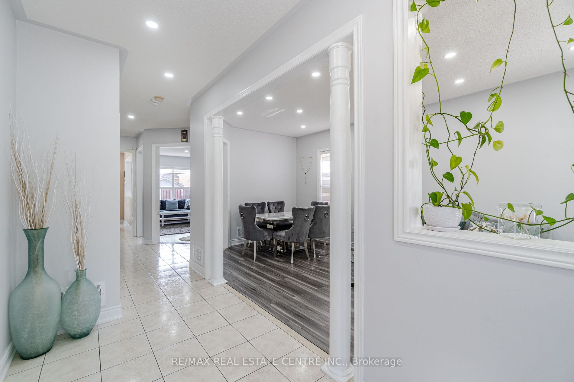 7 Dovehaven Cres