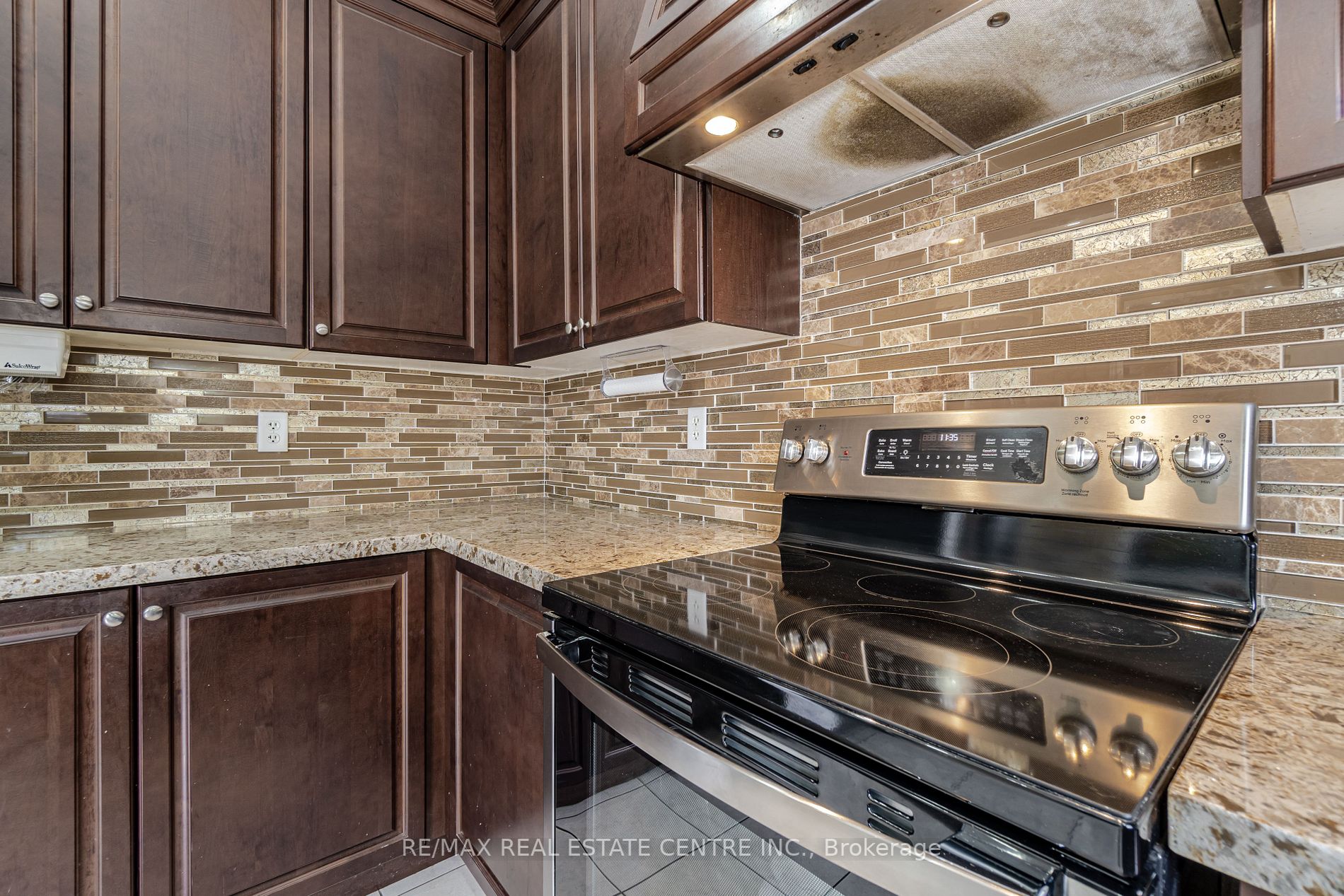 7 Dovehaven Cres