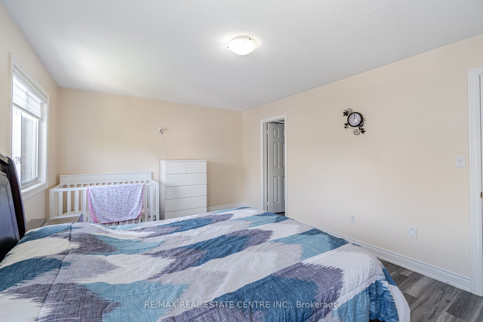 7 Dovehaven Cres