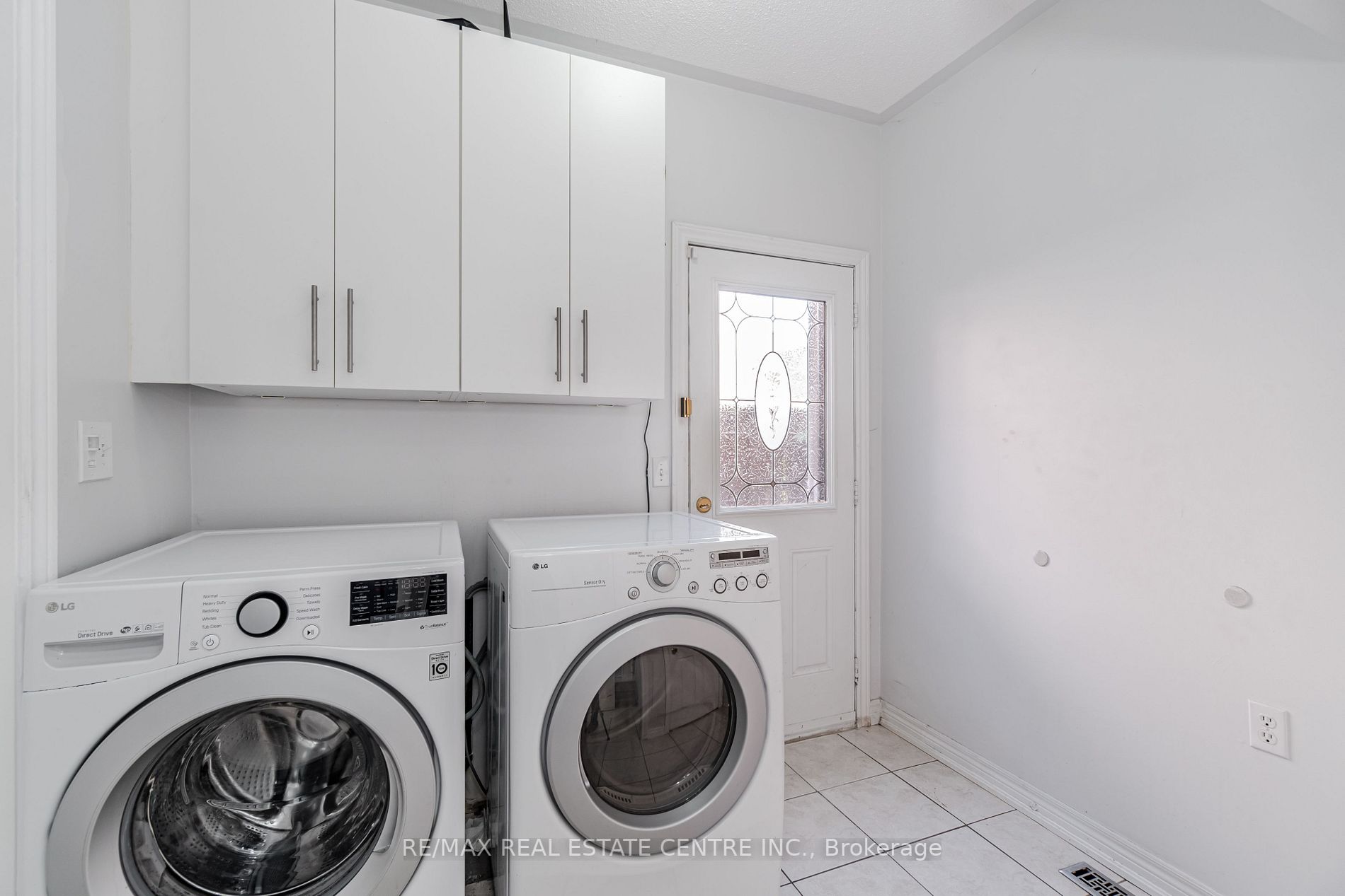 7 Dovehaven Cres