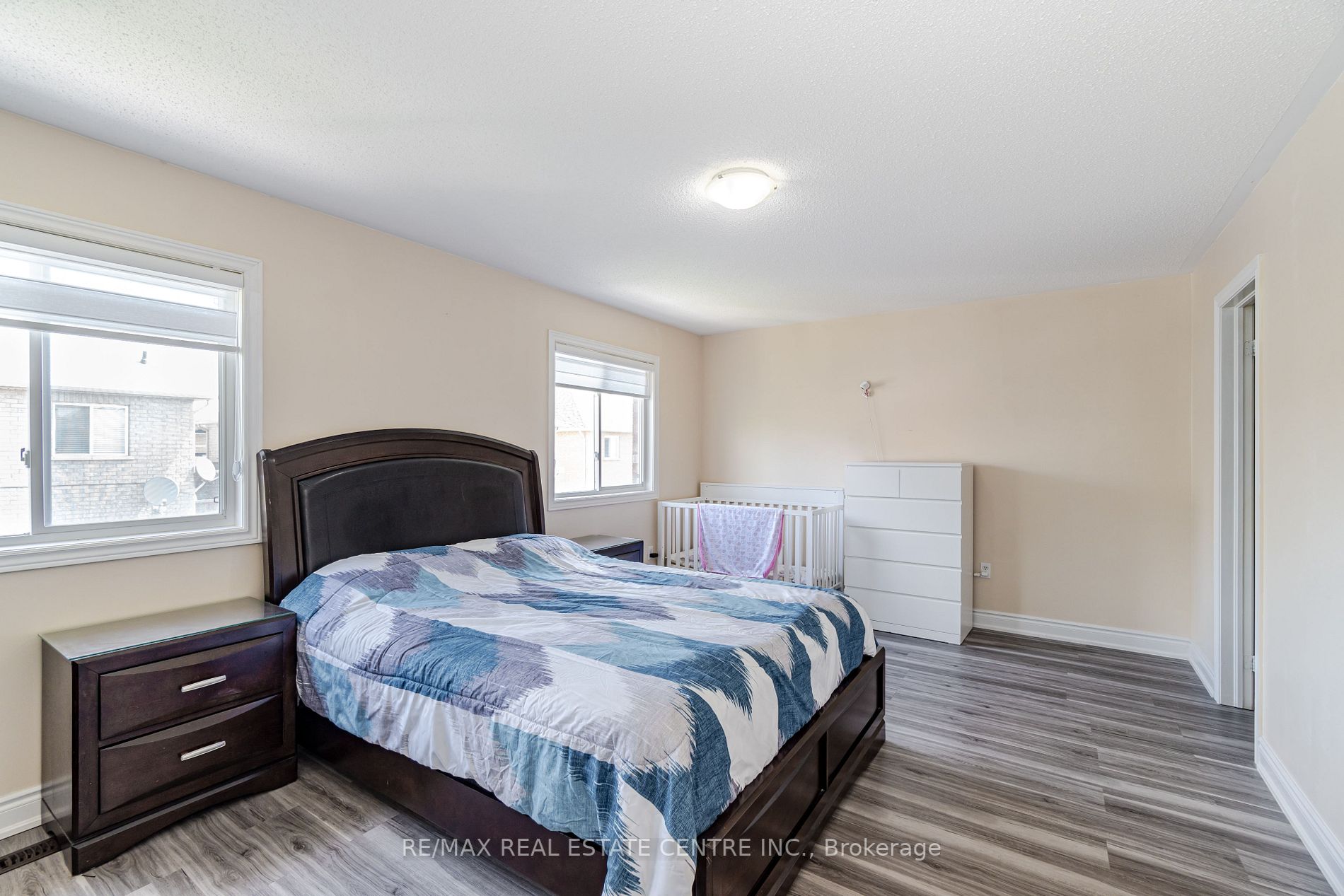 7 Dovehaven Cres
