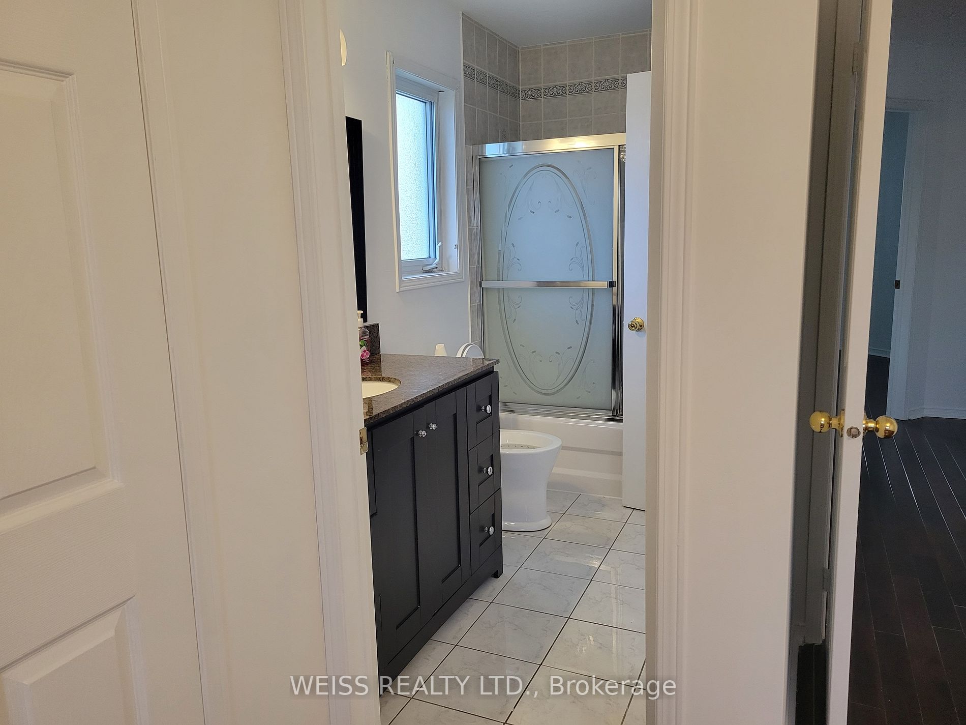 1068 Foxglove Pl