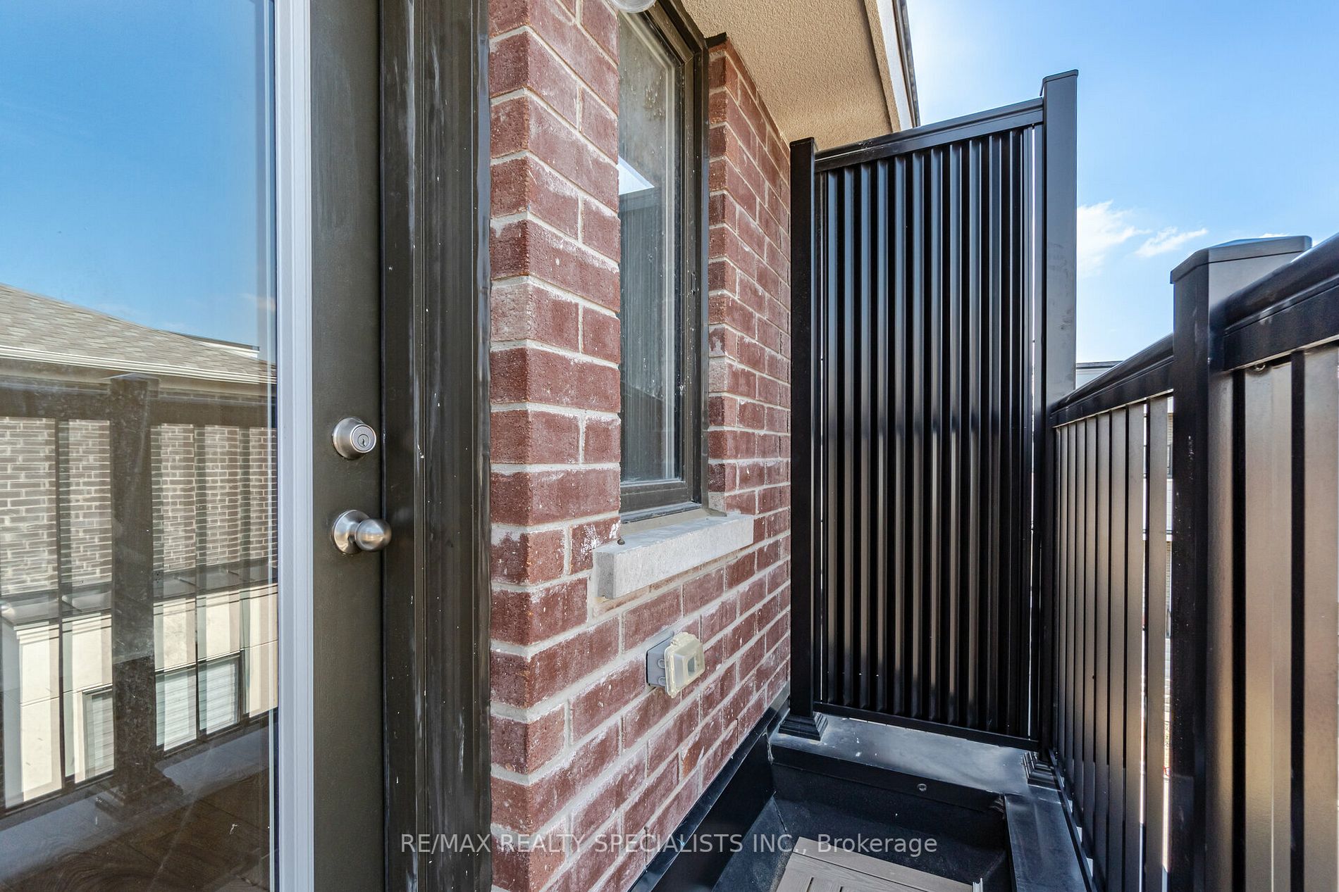 33 Lambert Lane