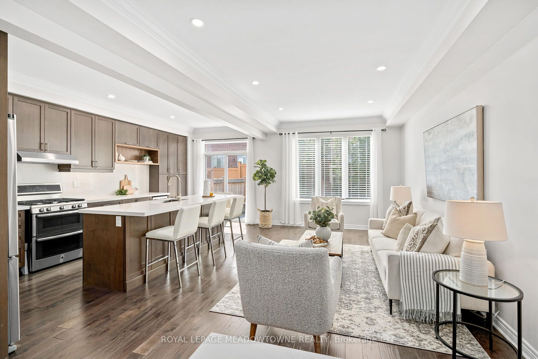 30 Sierra Crescent