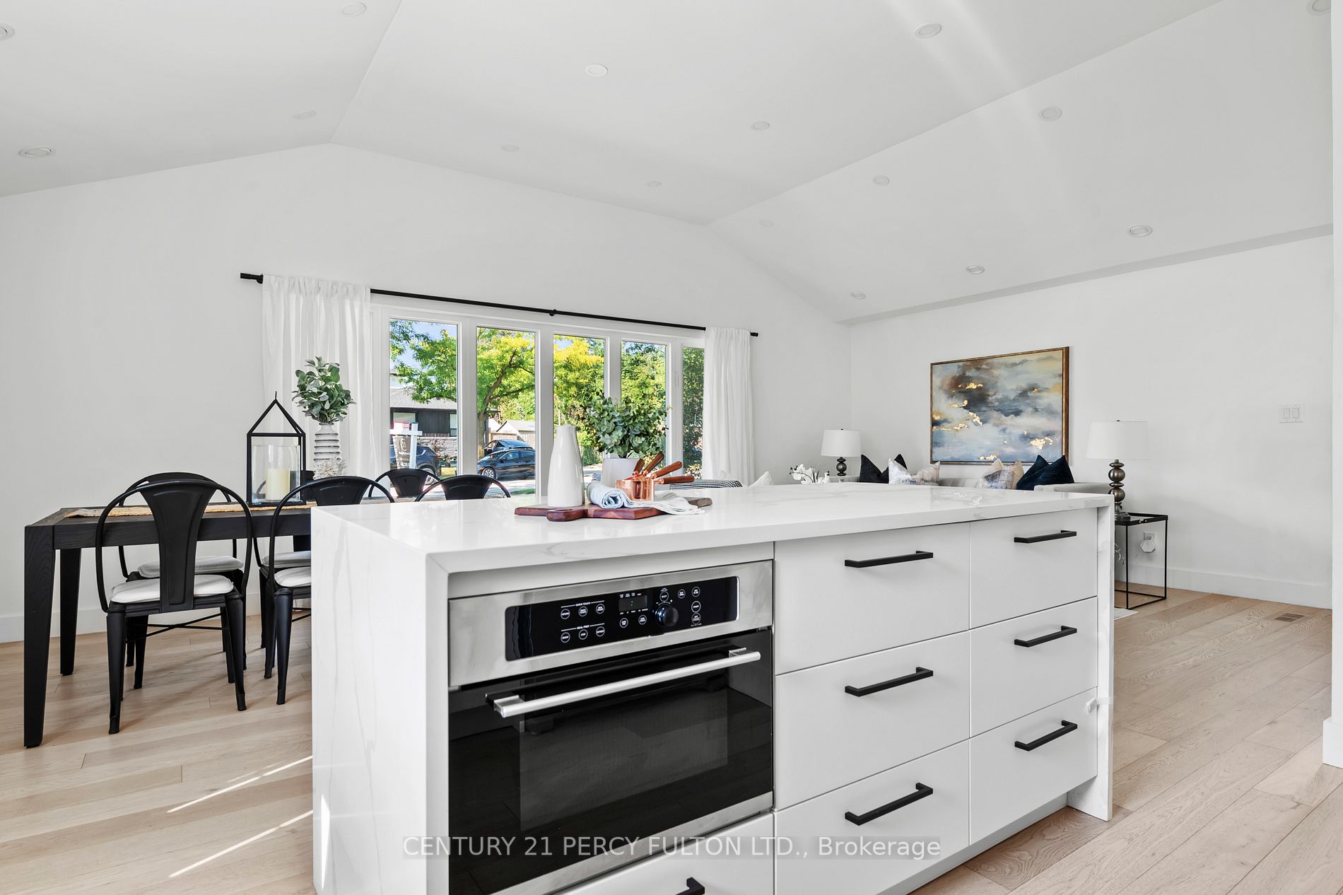 157 Inverdon Rd