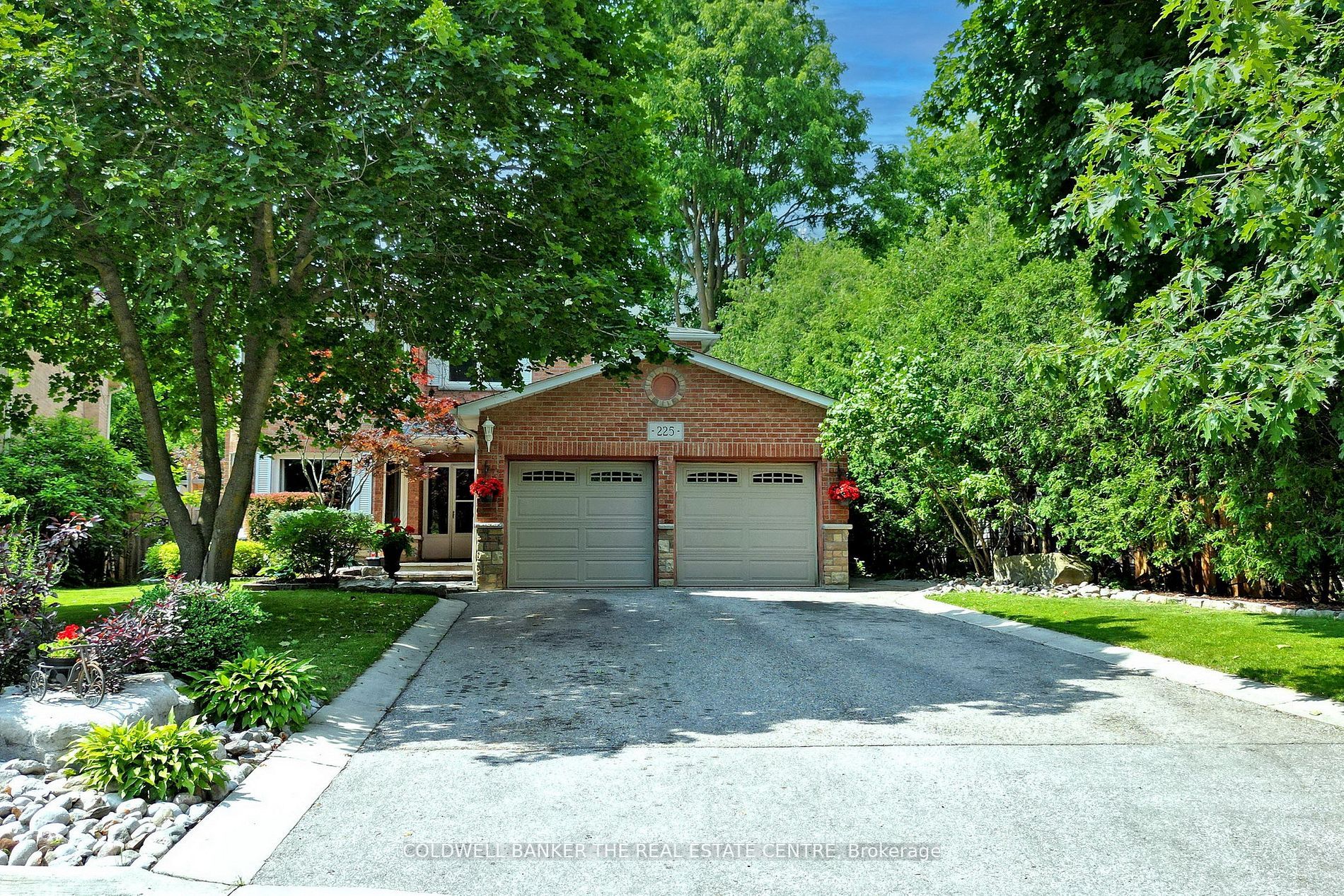 225 Hickman St