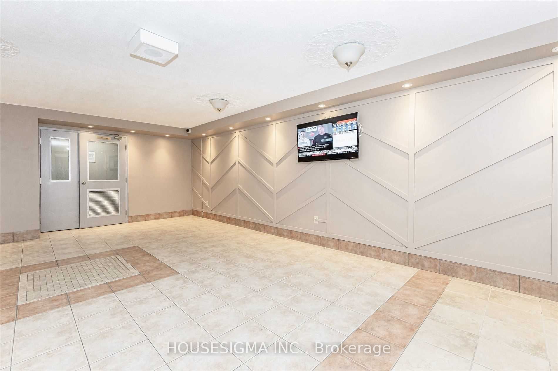 2121 Roche Crt, #712