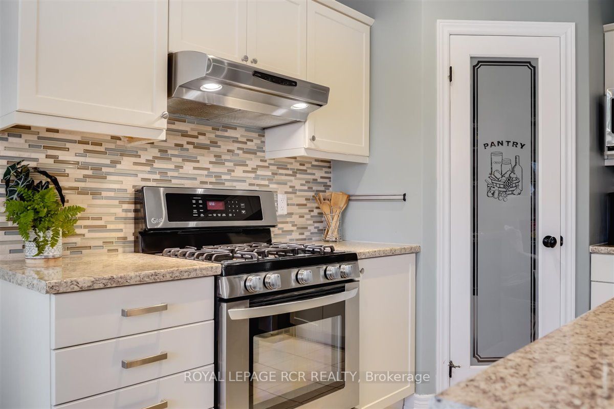 2 Hutchison Court