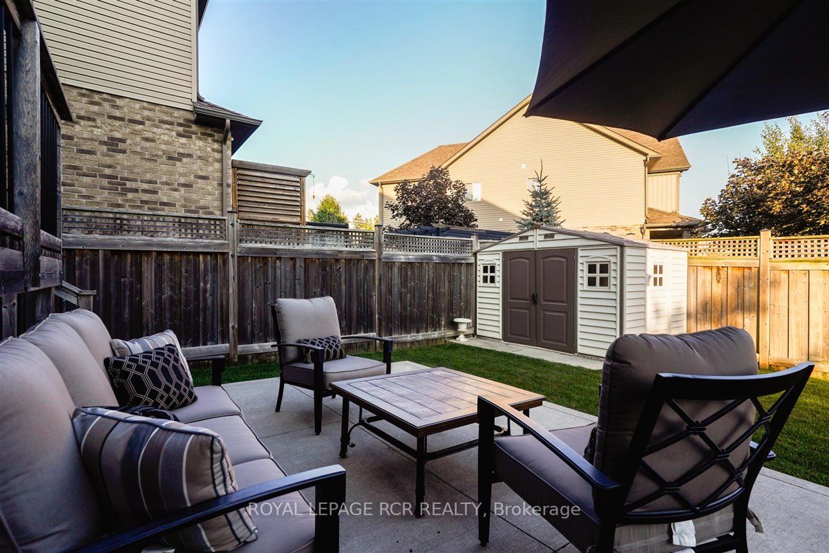 2 Hutchison Court