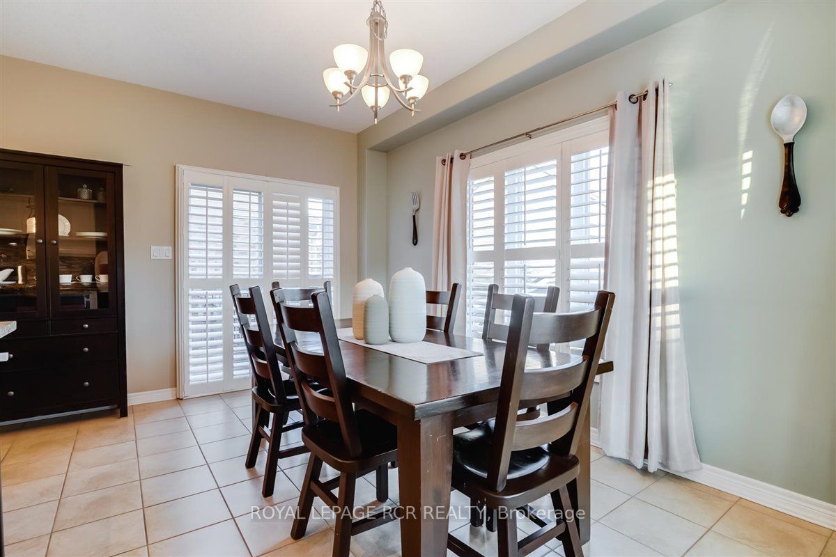 2 Hutchison Court