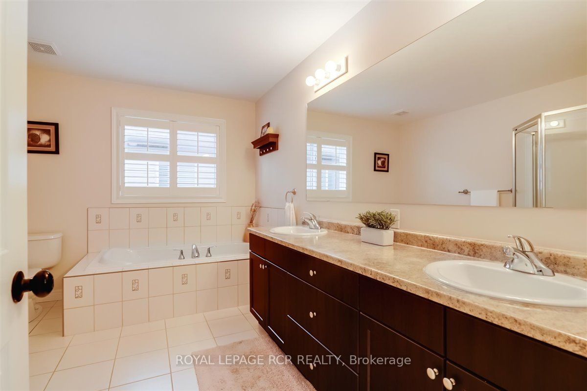 2 Hutchison Court