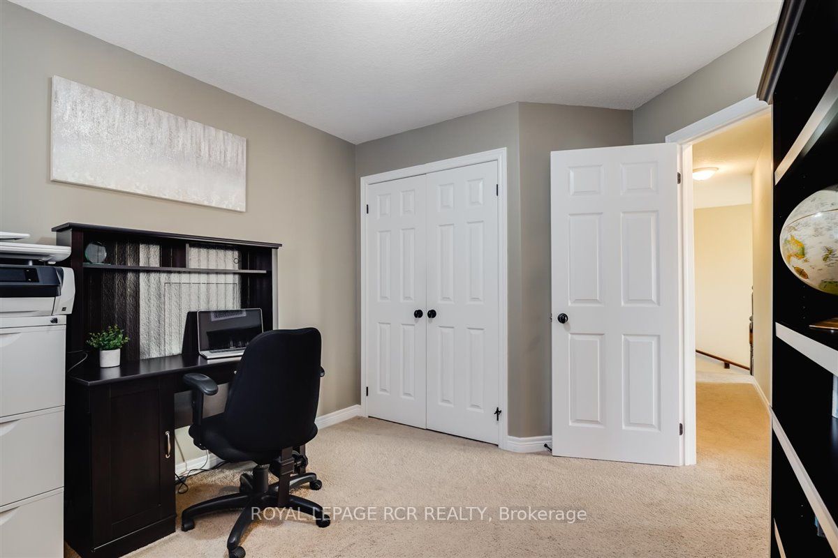 2 Hutchison Court