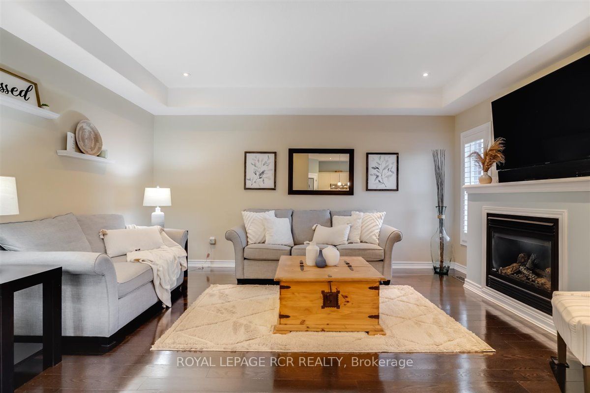 2 Hutchison Court