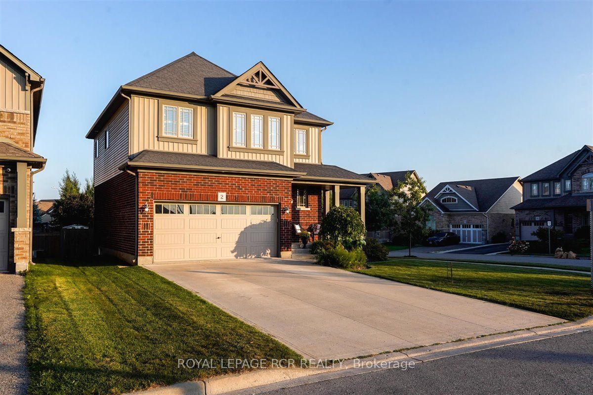 2 Hutchison Crt