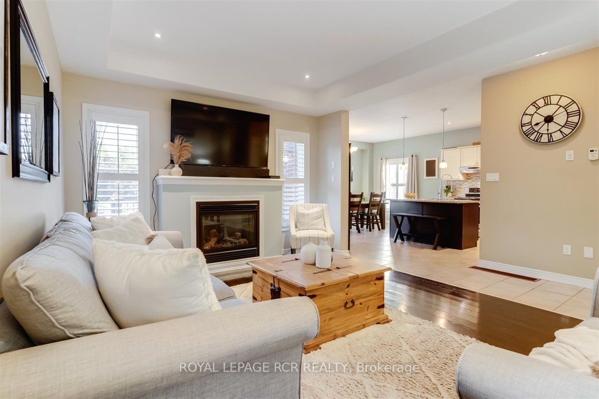 2 Hutchison Court