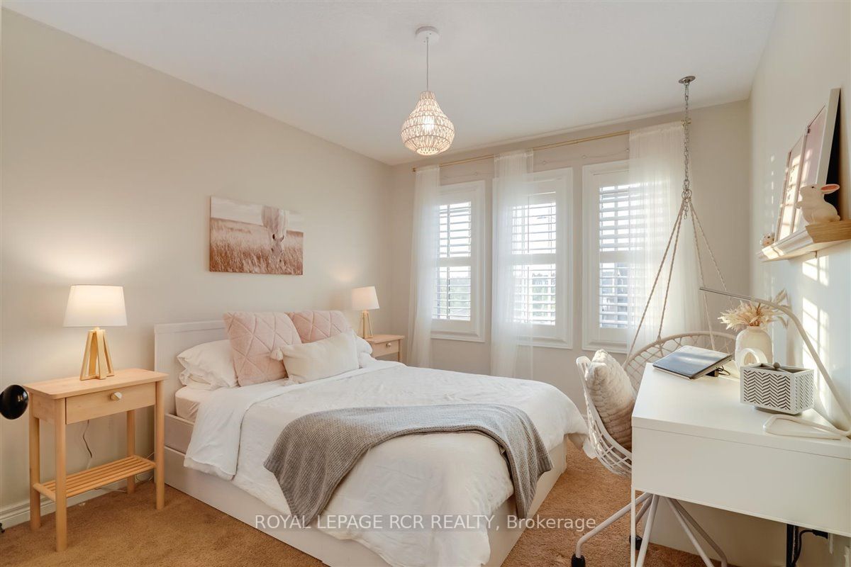 2 Hutchison Court