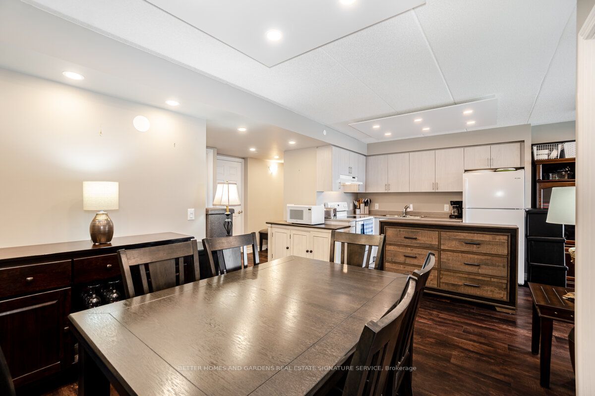 716 Main Street E, #907